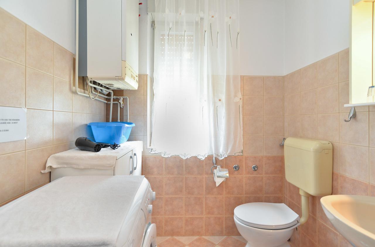 Apartment & Room Tanja 1552 Pula Dış mekan fotoğraf